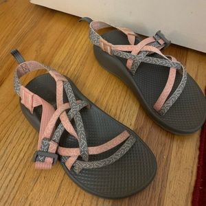 Girls Chaco Sandler size 2
